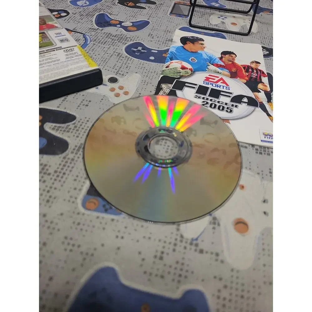 FIFA Soccer 2005 (Playstation 2) CLEANED & TESTED CIB VG